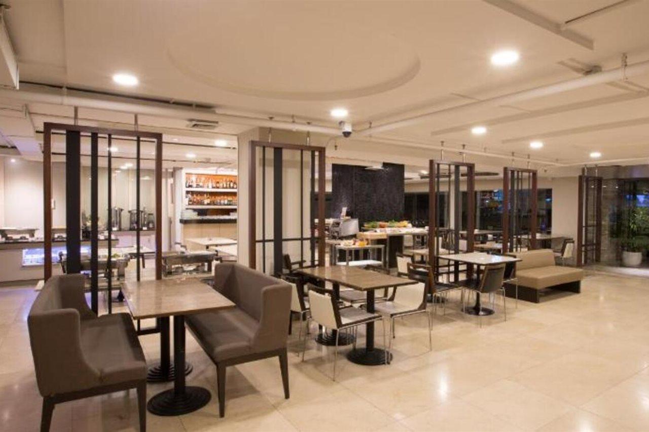 Seasons Siam Hotel Bangkok Kültér fotó