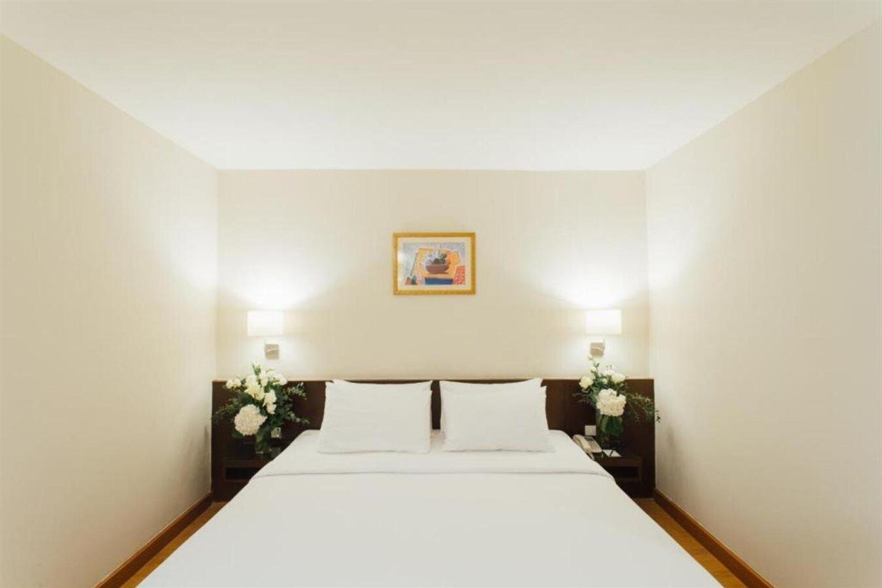 Seasons Siam Hotel Bangkok Kültér fotó