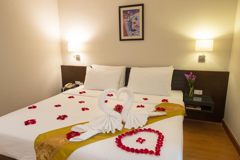 Seasons Siam Hotel Bangkok Kültér fotó